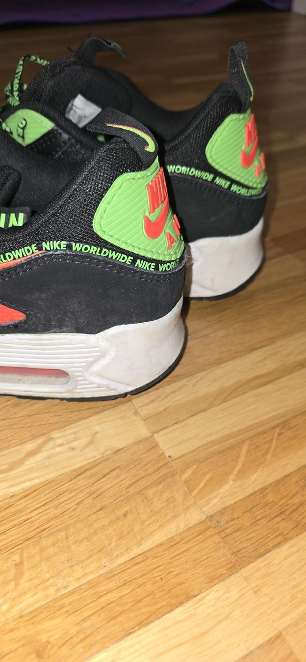 Nike Scarpe da uomo: SECOND HAND Nike Air Max 90 Worldwide, Grösse 42 – Usato da Seuzach venduto da K_N 1