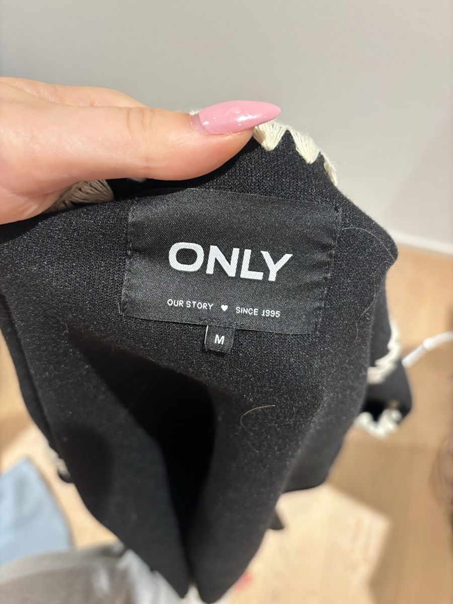 Only Cappotti: Strickjacke Only schwarz weiss mit Bindegürtel Grösse M – Nuovo (secondo la descrizione) da lenzburg venduto da Micky30 4