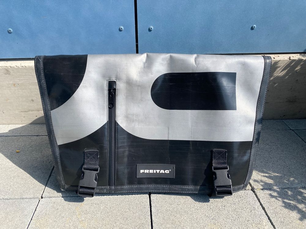 Freitag Tasche F18 Rex schwarz (Gebraucht) in Sarmenstorf für CHF