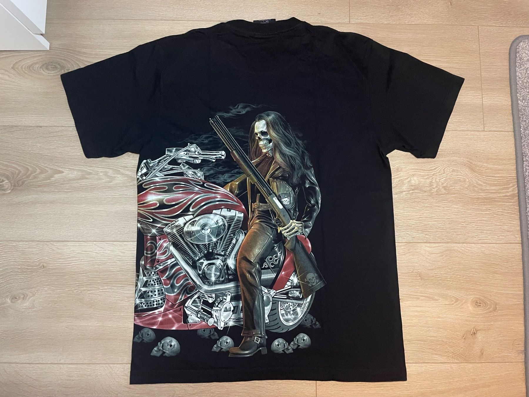 T-Shirts: T-shirt "Next victim" – Gebraucht aus Lucens von lisacc 1