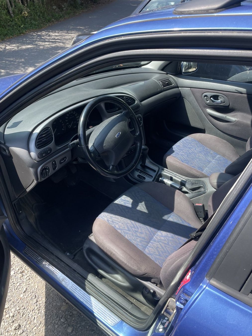 Ford Automobili: Ford Mondeo V6 – Usato da St. Ursen venduto da michelle027 4