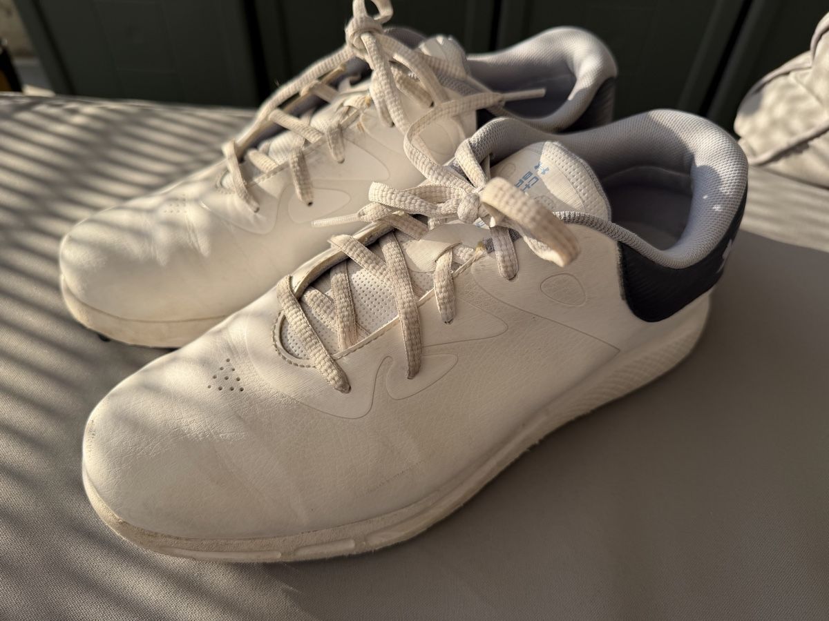 Under Armour Scarpe da donna: Under Armour Schuhe gr 40 – Usato da St. Gallen venduto da Emifrei 1