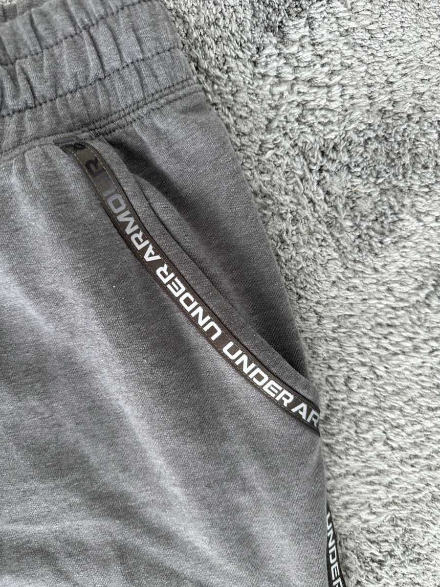 Hosen: Under Armor Trainerhosen – Neu (gemäss Beschreibung) aus Winterthur von su_4assd 1