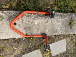 Béquille atelier moto en très bonne état