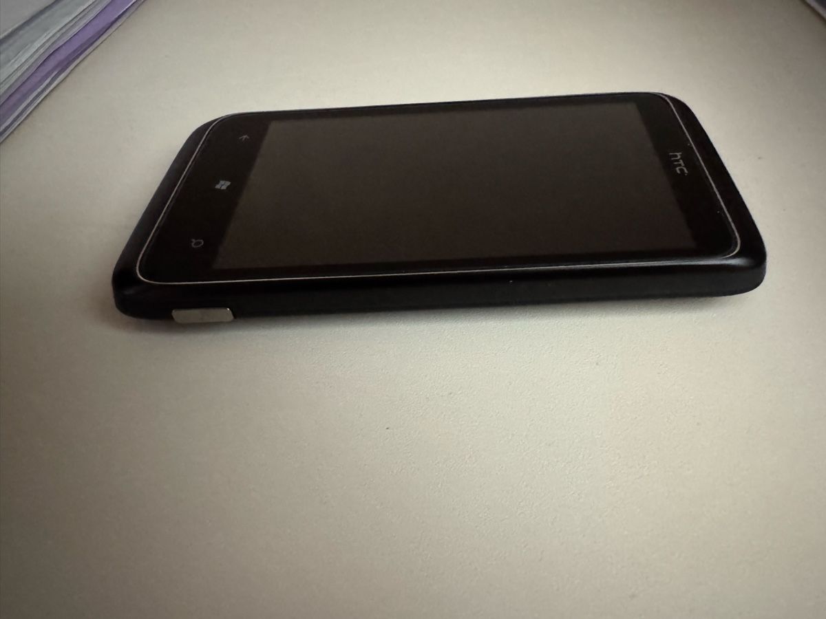 HTC Handys / Smartphones: HTC 7 Trophy – Neu und originalverpackt aus Reigoldswil von pet_dj8f 4