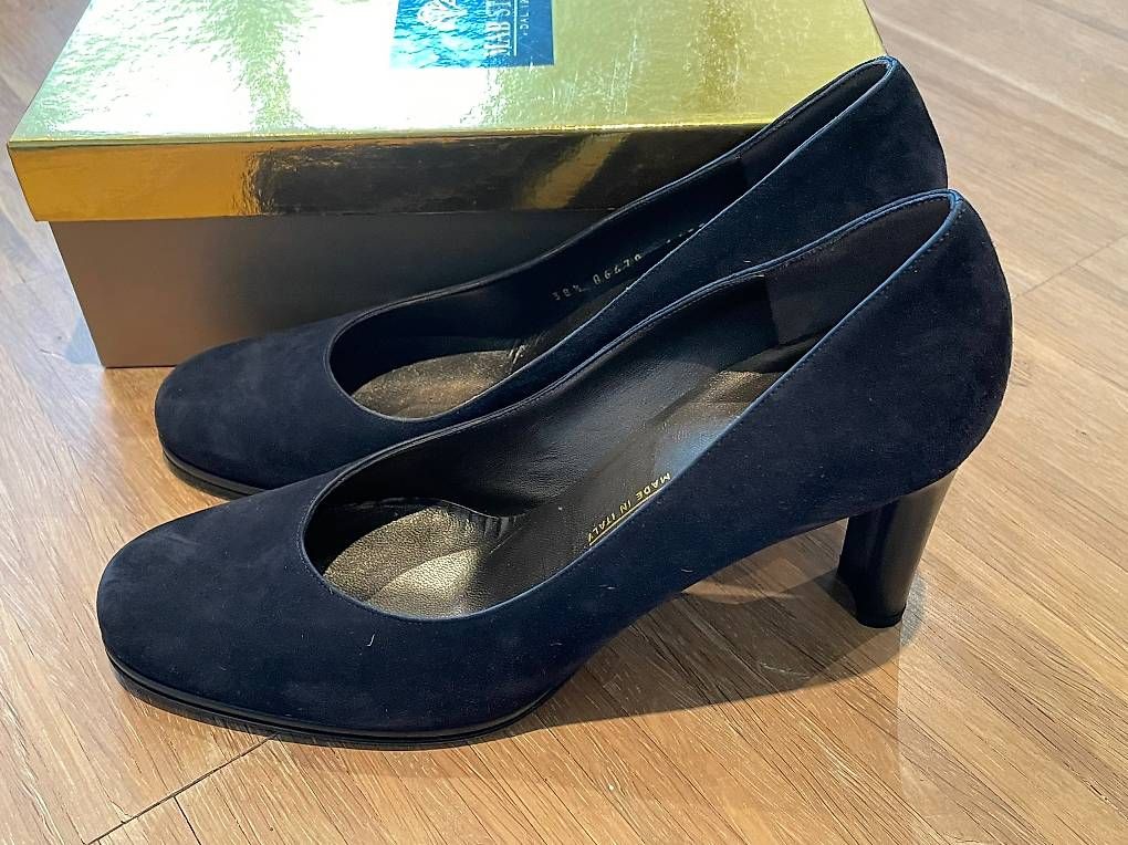 Chaussures femmes: Dunkelblaue Pumps 38.5 MAB Studio – D'occasion à Zürich par suz01 1