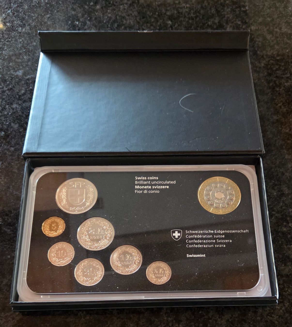 Toutes les monnaies: Coffret monnaies suisses 2024 – D'occasion à Bioley-Magnoux par esperance7 2