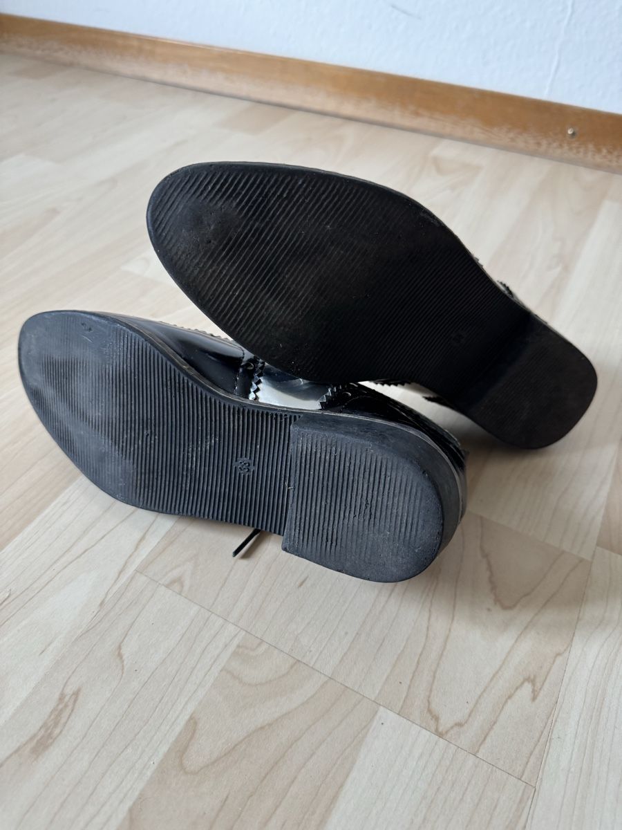 Scarpe da donna: Chaussures Richelieu argentées et noires – Usato da Villeret venduto da bys_k95b 4