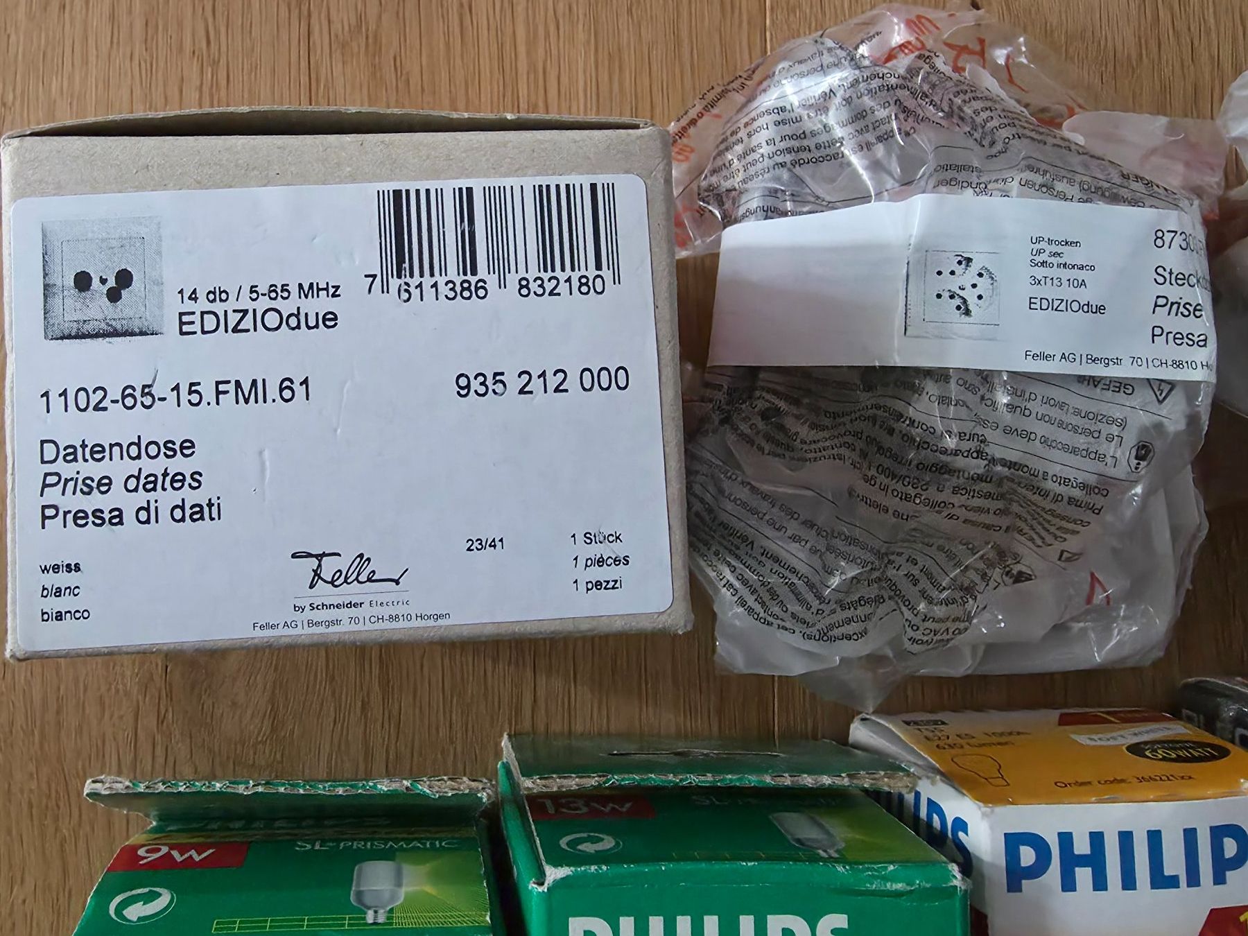 Feller Stecker: Leuchtmittel und Steckdosen – Neu (gemäss Beschreibung) aus Volketswil von K.. 5