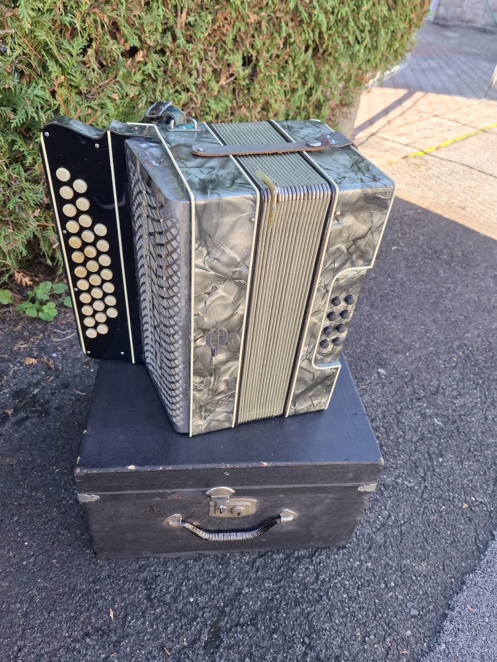 Strumenti musicali: accordéon diatonique 8 basses  – Usato da Pont-de-la-Morge venduto da Mirabelle0 2