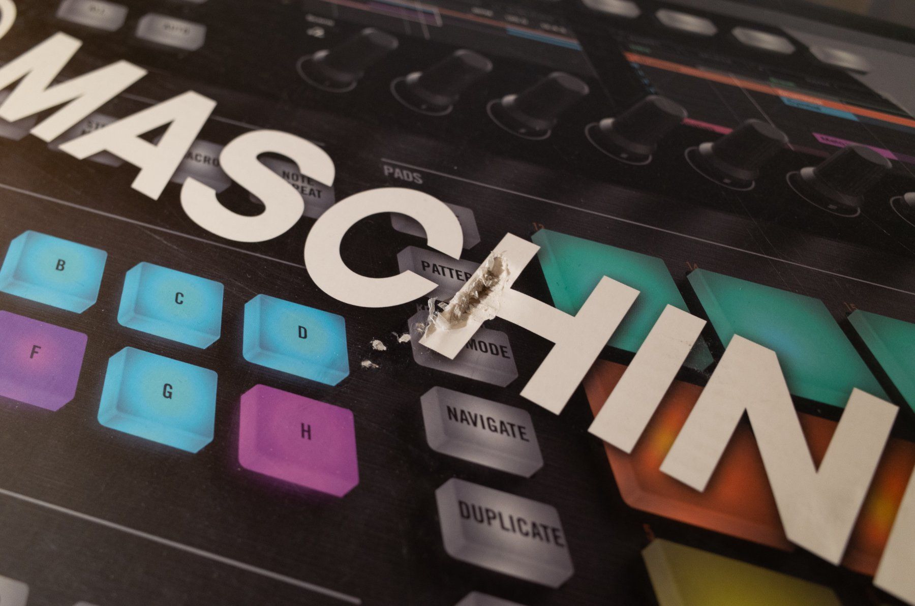 Native Instruments Musikinstrumente: Native Instruments Maschine Studio – Gebraucht aus Wädenswil von SO2 4