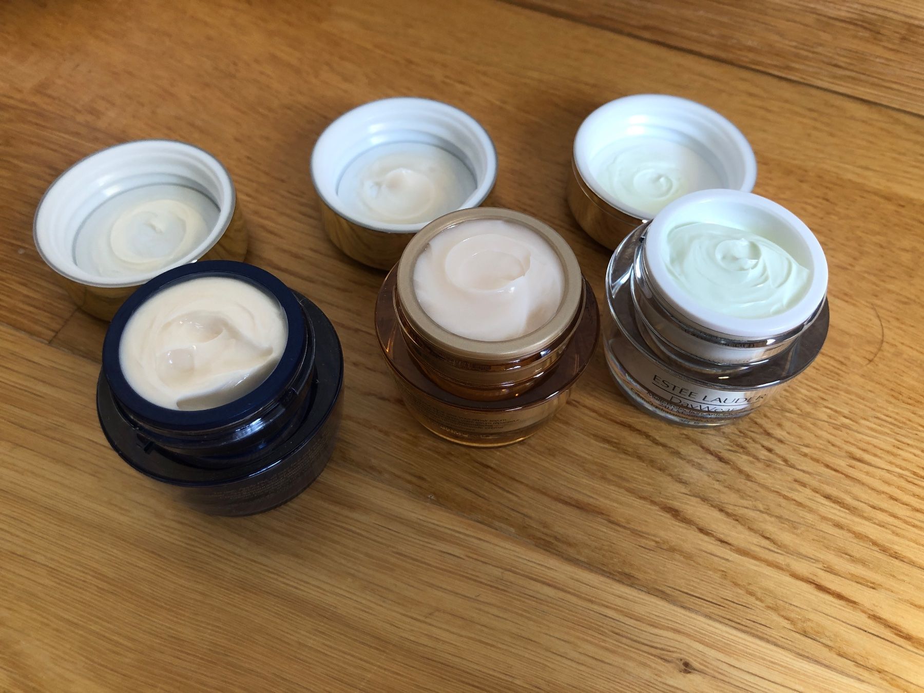 Estée Lauder Gesichtspflege: Estee Lauder - Cremes (Neu) – Gebraucht aus Gümligen von  2