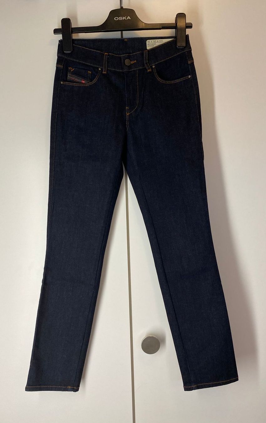 Diesel Jeans: Diesel Jeans Damen W25 L30 – Gebraucht aus Frauenfeld von LIL_NA