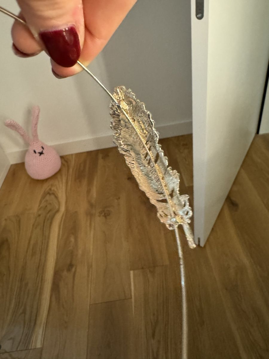 Haarschmuck: Haarreif mit Glitzer-Feder – Gebraucht aus Schaan von kri_tsw8 2
