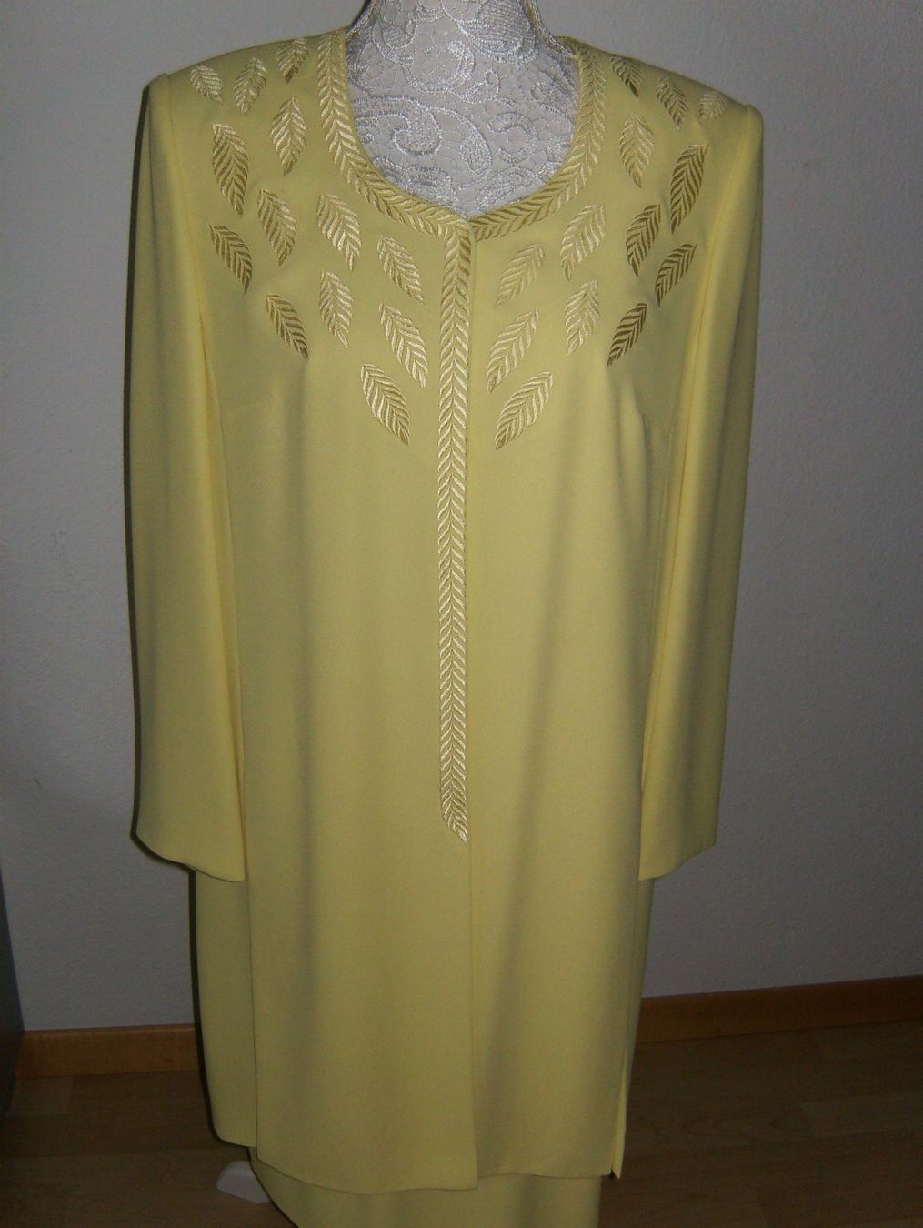 Costumi: Lange Jacke und Jupe, Frank Usher, Grösse 40 – Usato da Buchs ZH venduto da Eshine