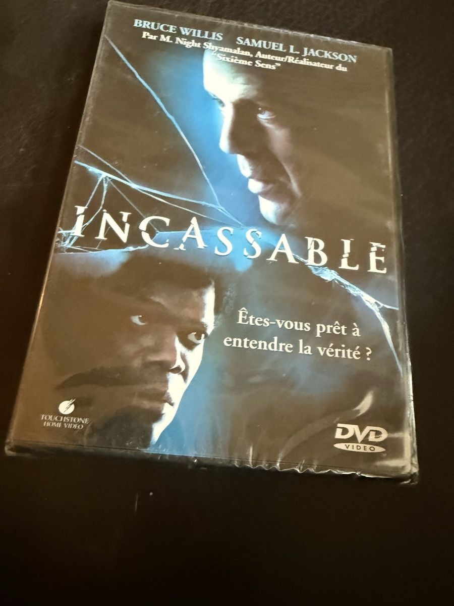 Alle DVDs: Incassable (Bruce Willis) neuf et emballé – Neu und originalverpackt aus Troinex von grigri2020