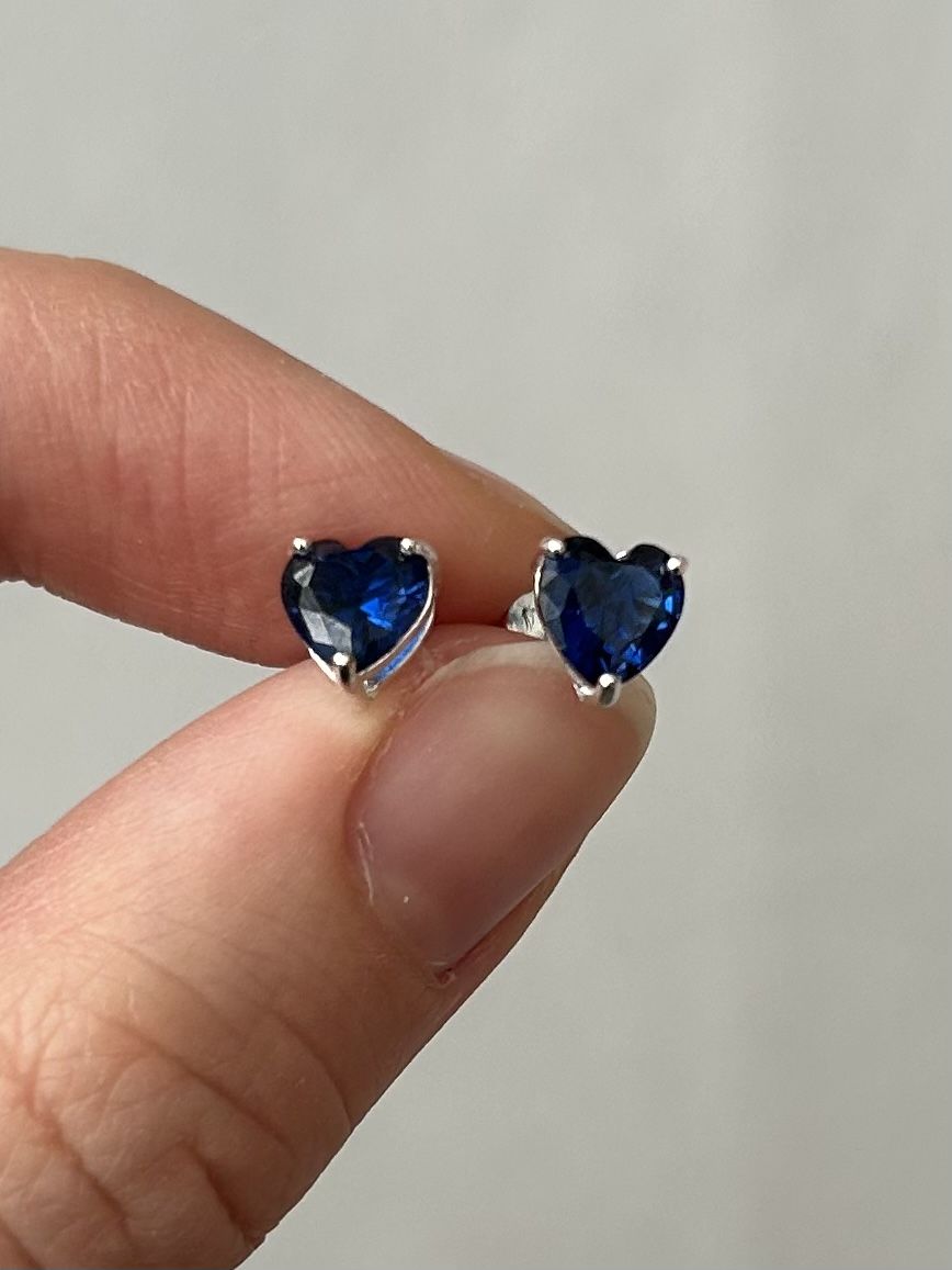 Orecchini pendenti & Orecchini a lobo: Schöne Silber Ohrringe mit blauem Herz – Usato da Bern venduto da Ilikebluegems