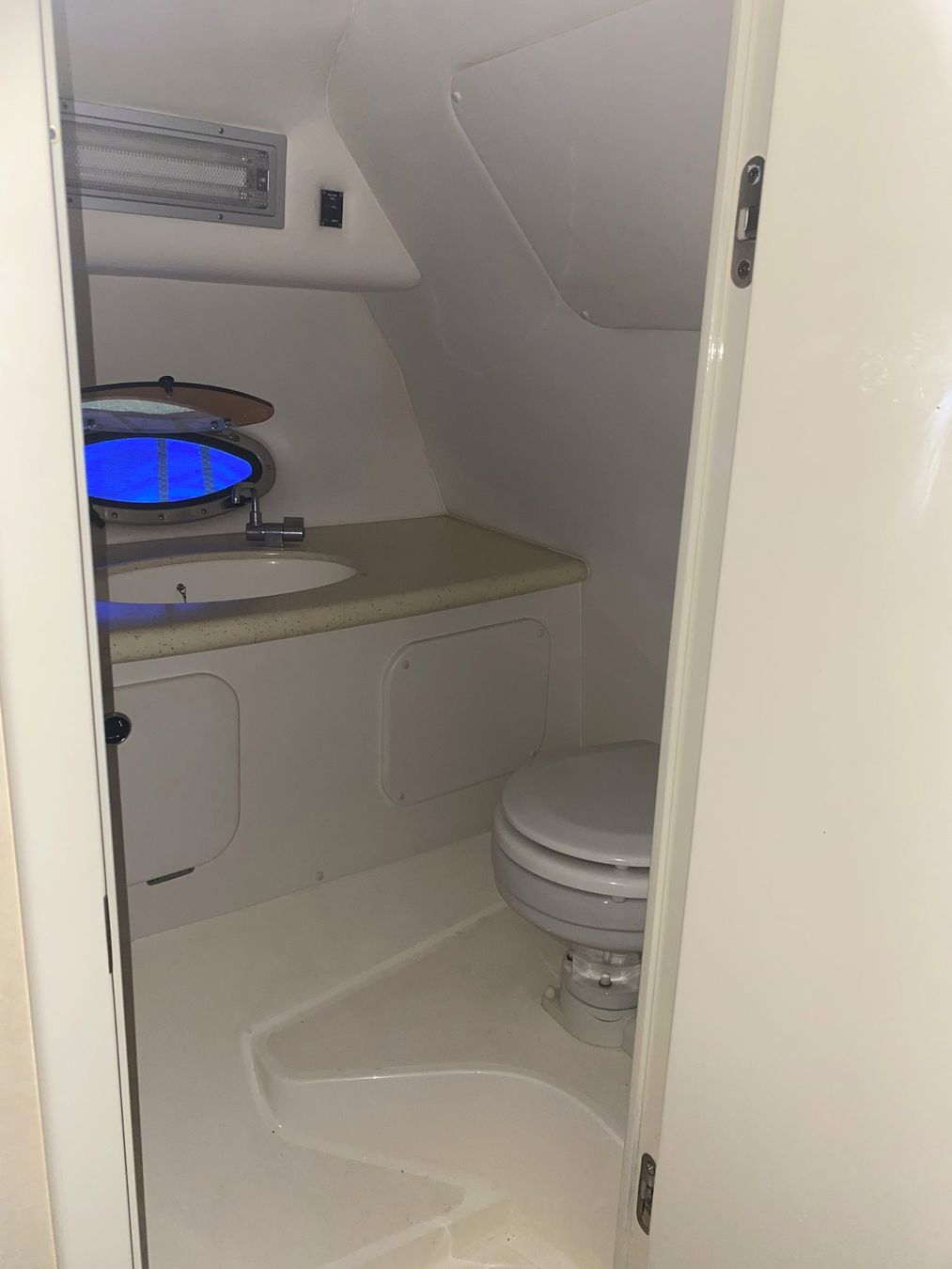 Sunseeker Bateaux: Sunseeker 31 Hawk – D'occasion à Altendorf par sunseeker62 7
