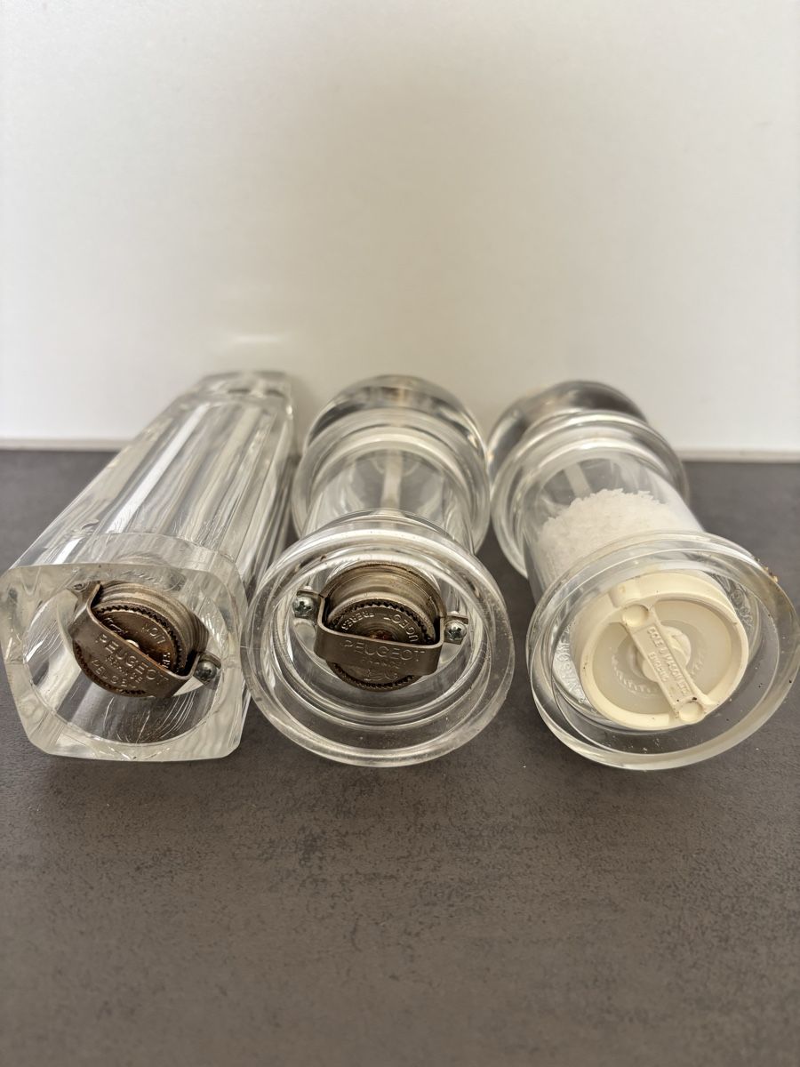 Elettrodomestici da cucina: Salt and Pepper Grinders Acrylic Set 3 Pieces – Usato da Rüschlikon venduto da ArnaudEichenberger 2