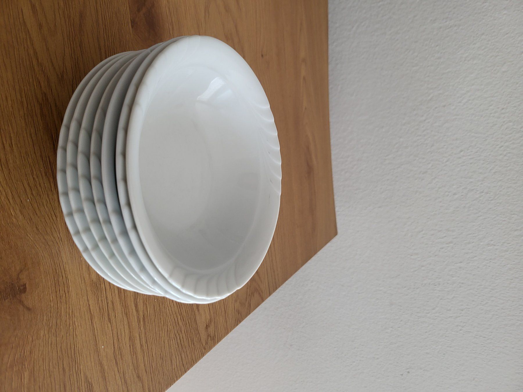 Set di piatti: Teller Set Weiss Keramik – Usato da Effretikon venduto da han_ch8p 4