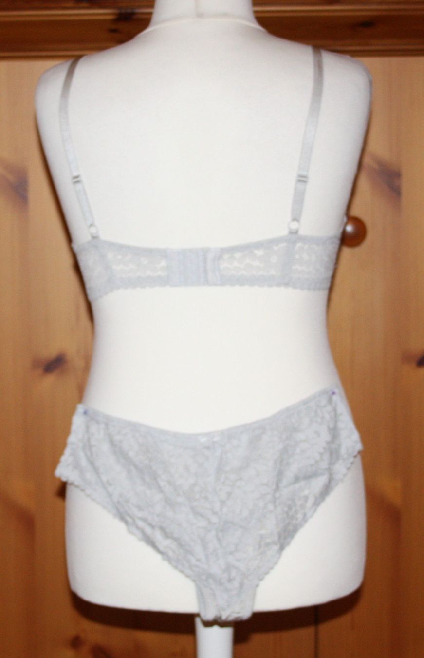 Altra biancheria intima: Set BH und Hose hellgrau Gr. L (22) – Usato da Flüelen venduto da Diversicum-Textil 3