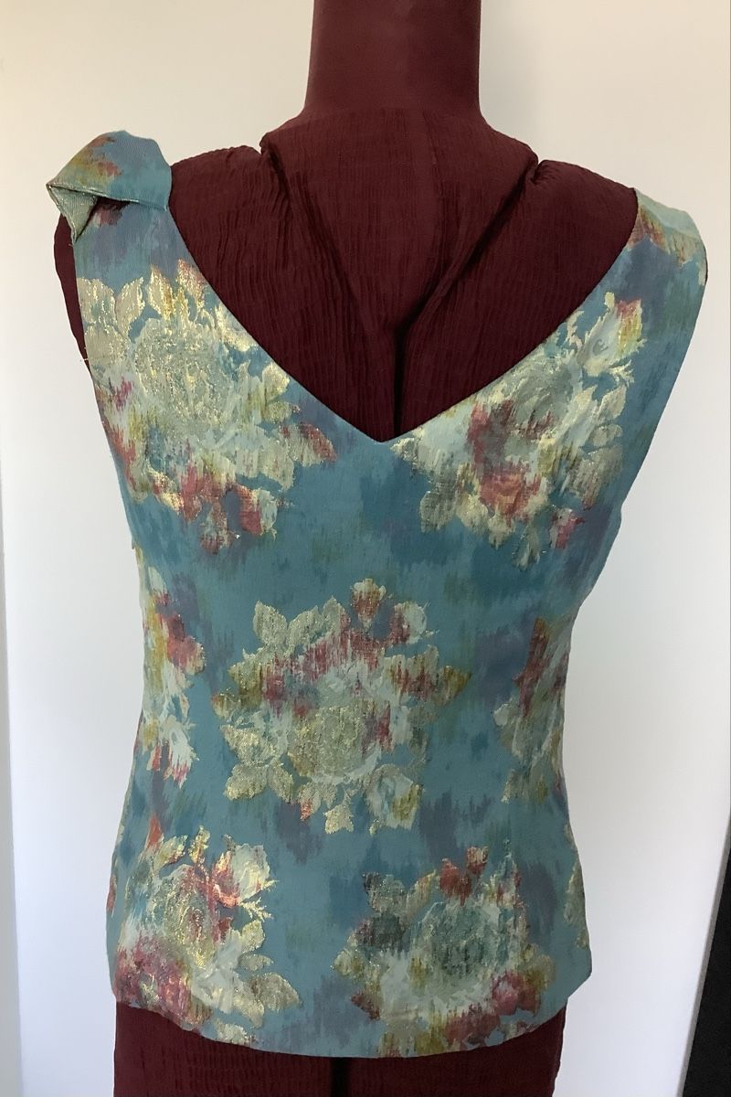 Sisley Top: Elegante top Sisley – Usato da Magadino venduto da ber_6kbt 3