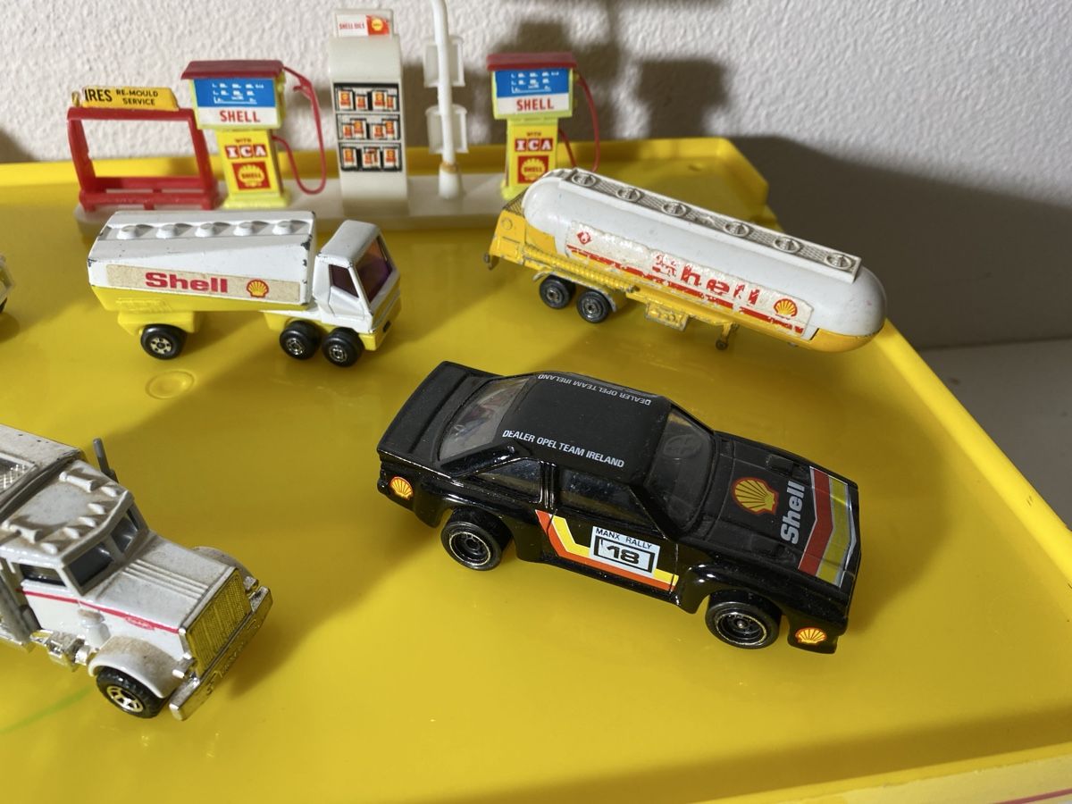 Modellini d'auto: Shell Modellautos/ Tankstelle – Usato da Winterthur venduto da ben_9vxx 2