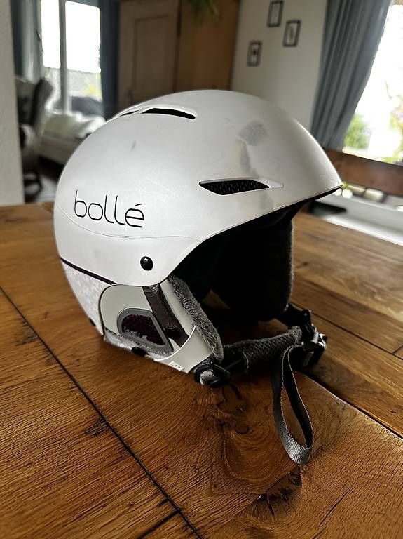 Caschi: Bollé Damen Skihelm – Usato da Auenstein venduto da Crufi