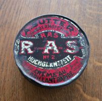Alte Lederpflege-Dose der Marke RAS