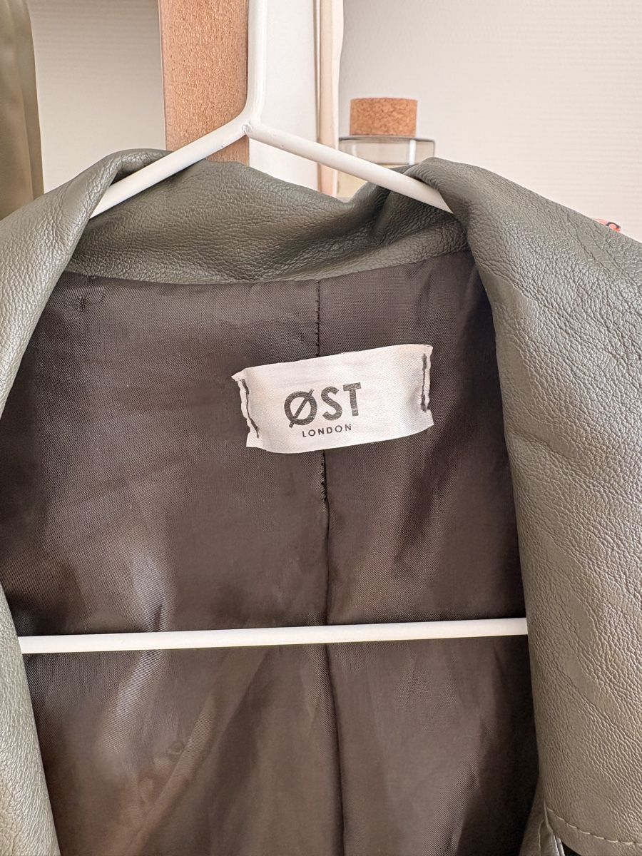 Cappotti: Ledermantel / Übergangsjacke olivegrün – Usato da Zürich venduto da viviennenevi 4
