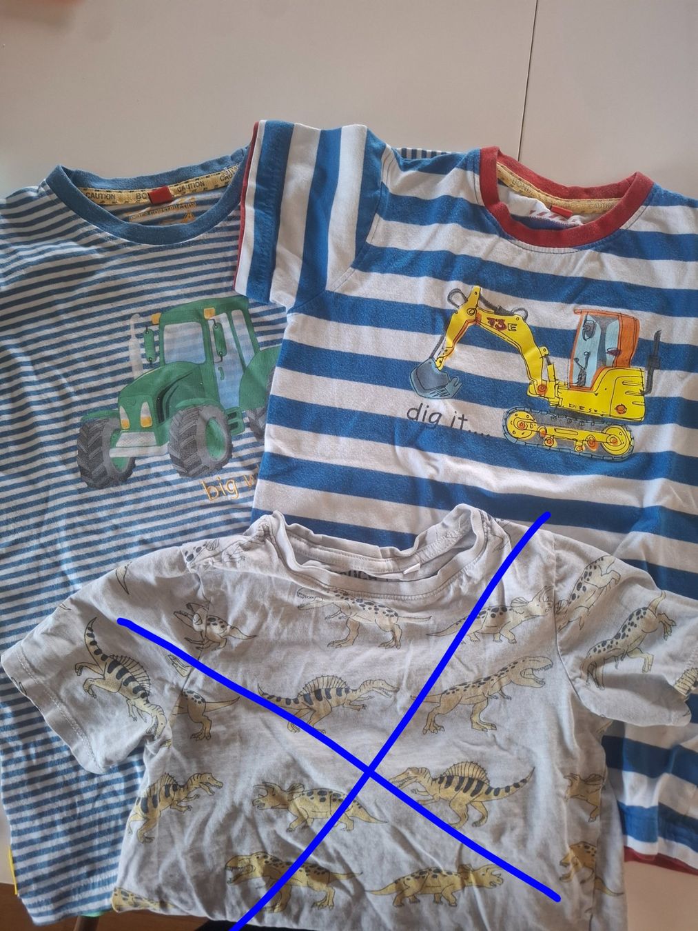 Camicie, T-shirt & Polo: T-Shirts kurzarm  2x Gr.128 – Usato da Zürich venduto da sil_2yhh