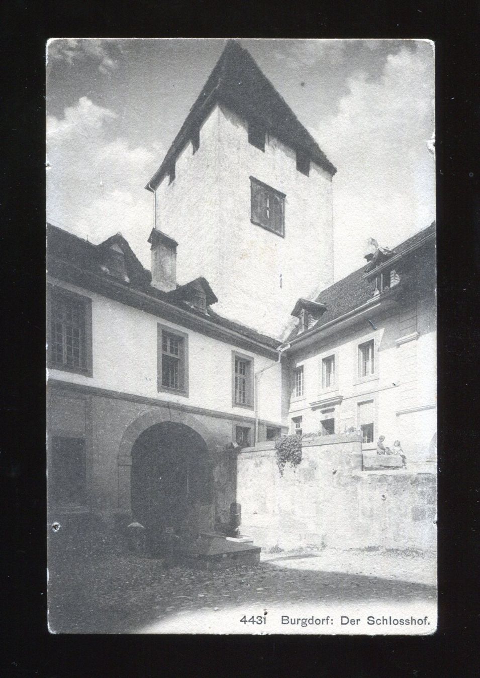 Ansichtskarten: Burgdorf, Schlosshof – Gebraucht aus Aarau von Elmaar41