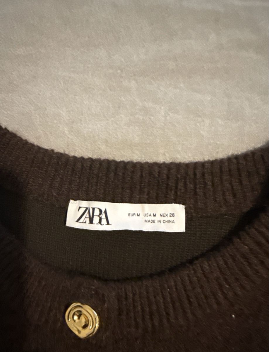 Zara Maglioni & Felpe: CARDIGAN MARRON À BOUTONS DORÉS – Usato da Monthey venduto da van_jbc7 1
