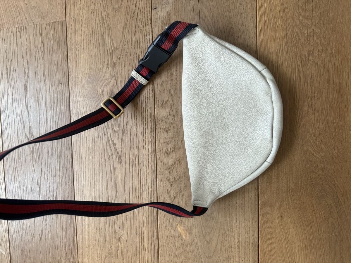 Gucci Sacs: Bauchtasche Gucci – D'occasion à Goldach par jil_vnd8 1