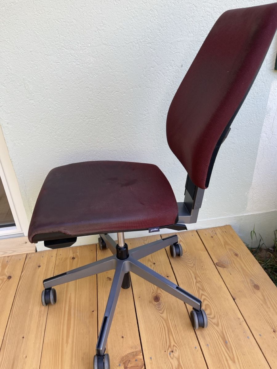Giroflex Stühle: Bürostuhl Giroflex – Gebraucht aus Allschwil von Res_1960