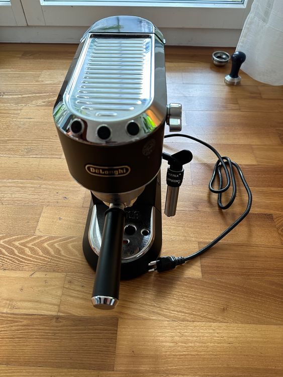Delonghi Dedica Style EC 685 .BK (Matt Schwarz) mit Tamper Kaufen auf