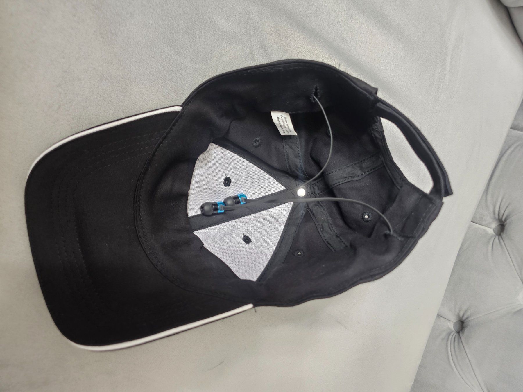 Cuffie: Schwarze Cap mit bluetooth Kopfhörer – Nuovo (secondo la descrizione) da Biberist venduto da ShopSoltan 1