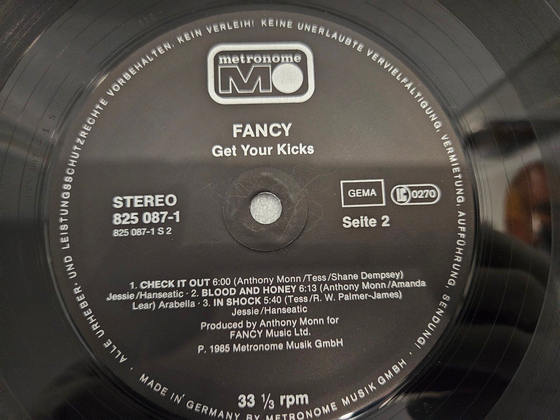 Dischi in vinile: Fancy – Get Your Kicks ( LP, Electronic ) – Usato da Uster venduto da Vinyl-Leidenschaft 6