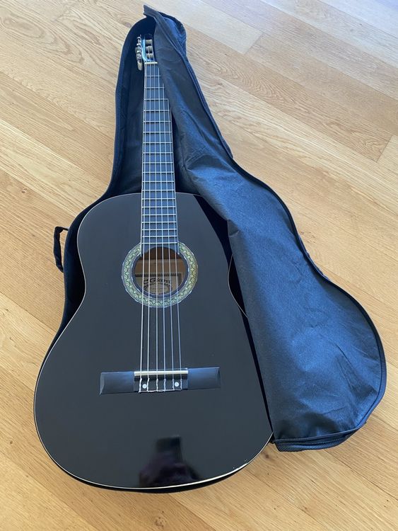 Gitarre (Gebraucht) in Horw für CHF 20 – nur Abholung auf Ricardo kaufen