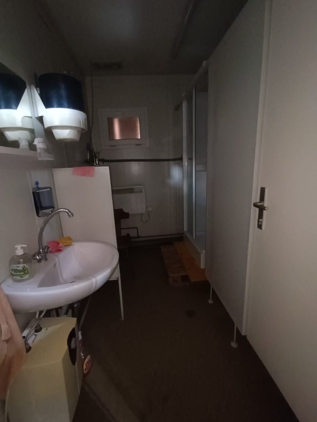 Contenitori edile: 7  Wohn/Sanitärcontainer gebraucht Preis 2700-3500chf – Usato da Stettfurt venduto da sz8_6dk5 5