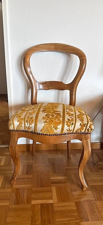 Sedie: Chaise de décoration – Usato da Plan-les-Ouates venduto da val_c6z7