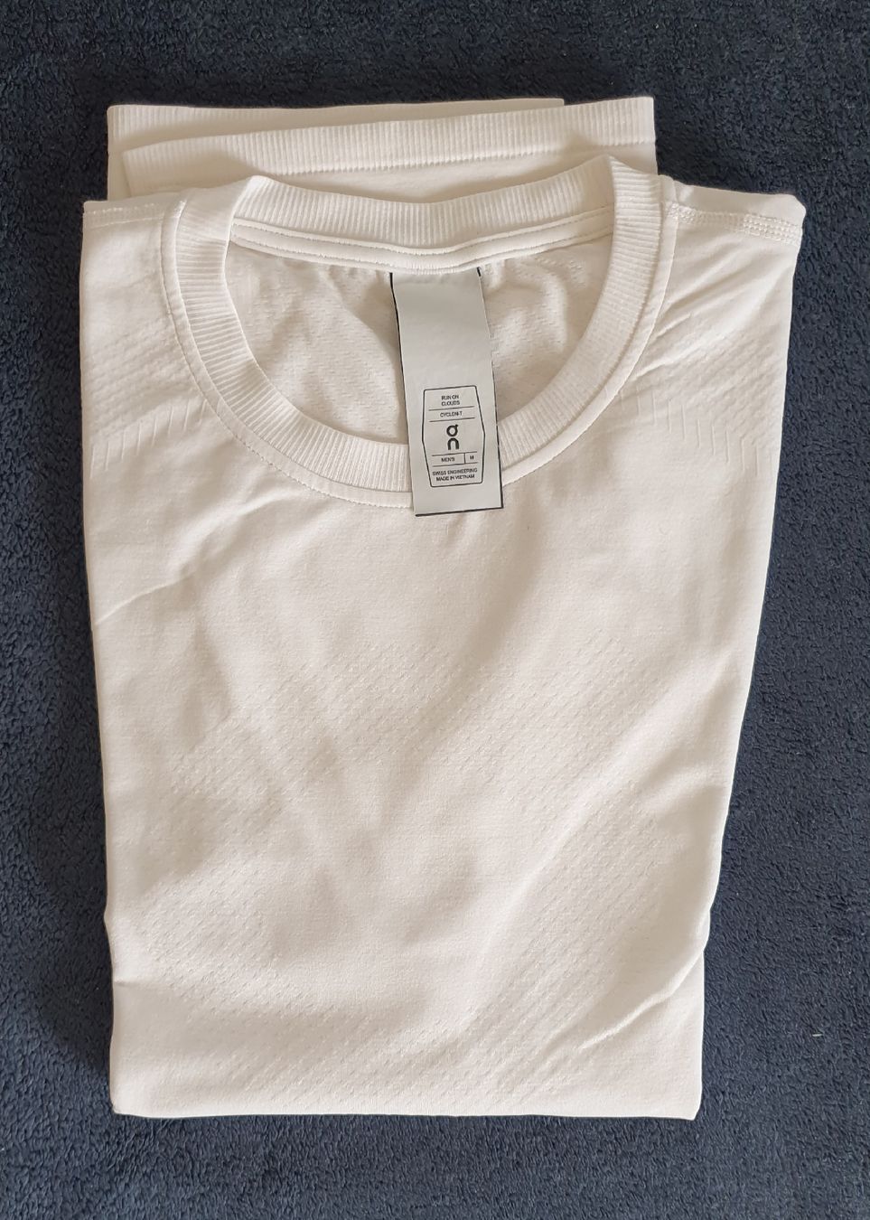 T-Shirts: On Cyclon T sous pull technique M – Neu (gemäss Beschreibung) aus Servion von meno999
