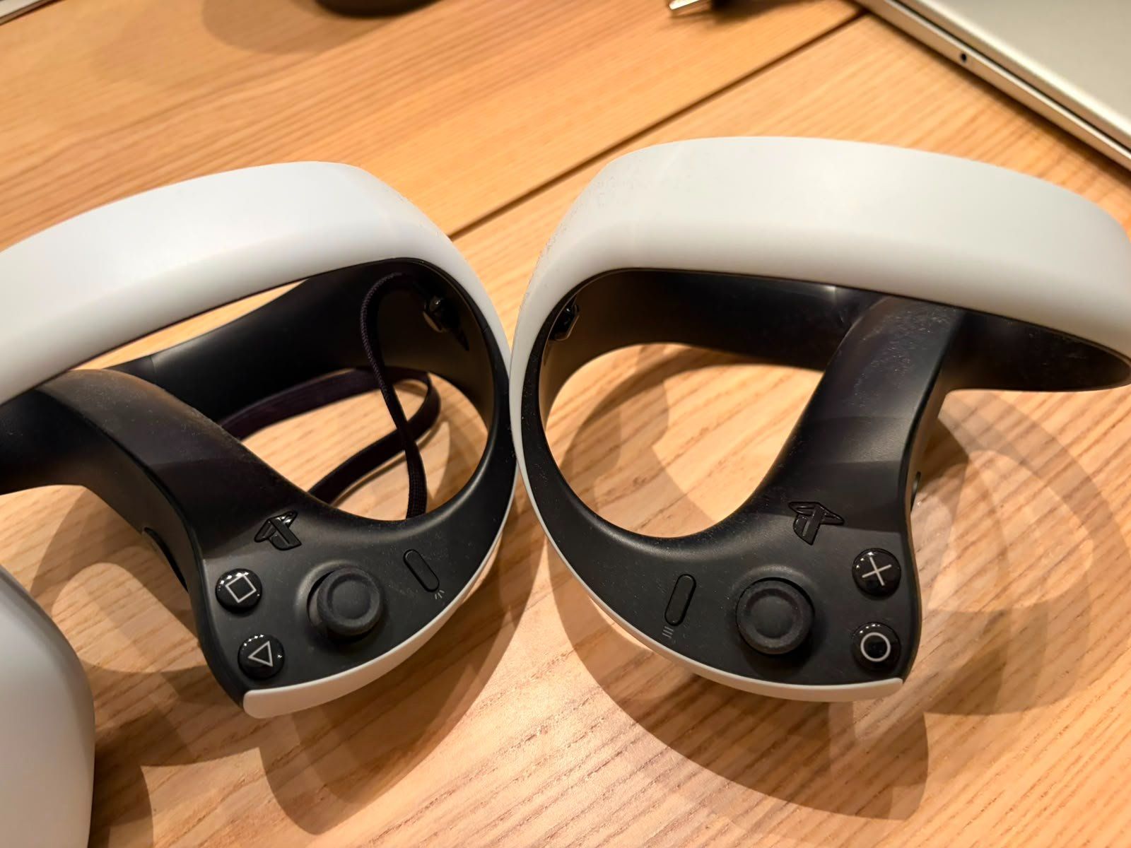 Sony Casco VR: PlayStation VR2 Headset mit Controllern – Nuovo (secondo la descrizione) da Gelterkinden venduto da Cel07 4