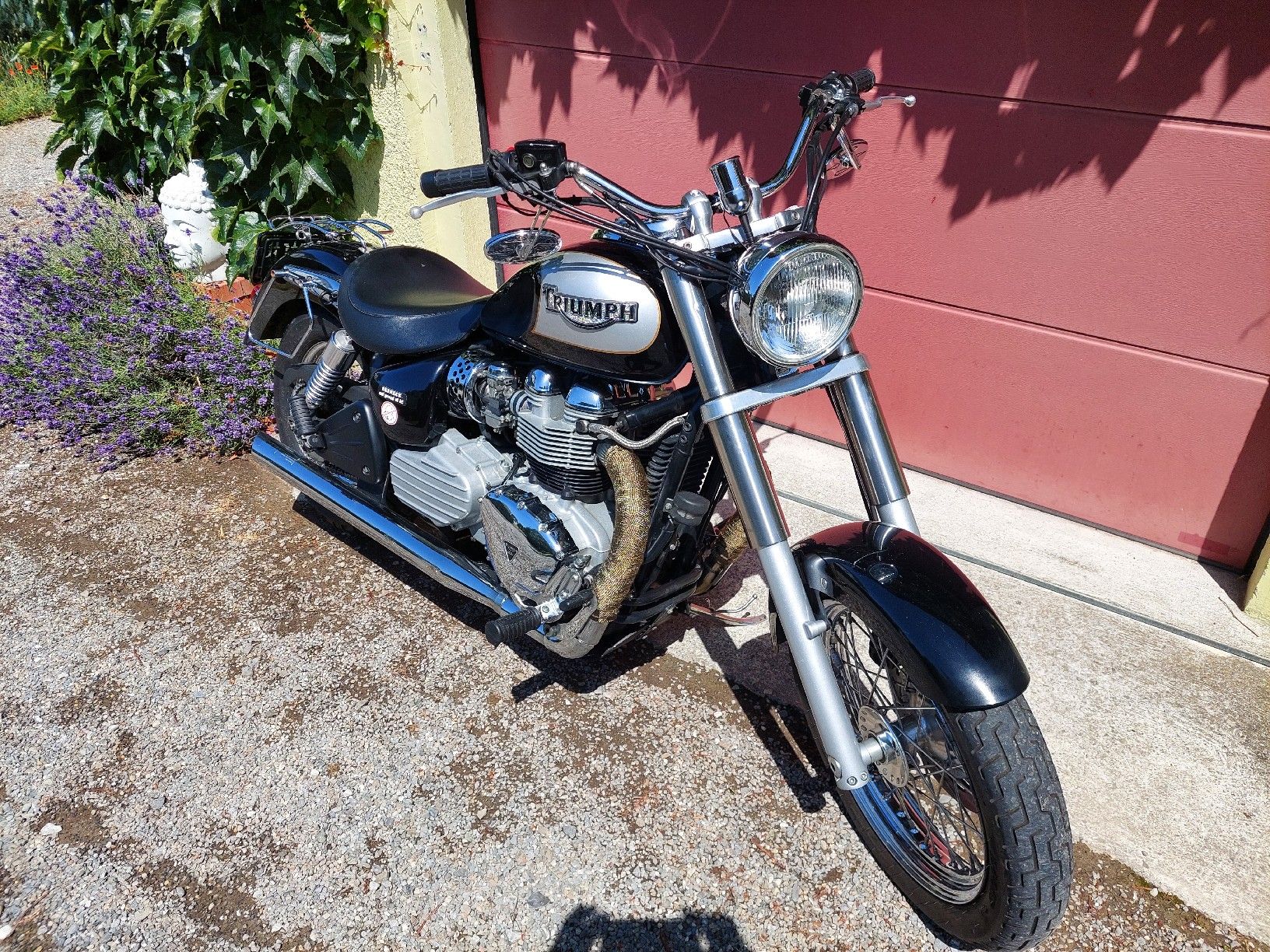 Triumph Chopper: Triumph Bonneville America – Usato da Menziken venduto da bea_v9by 1