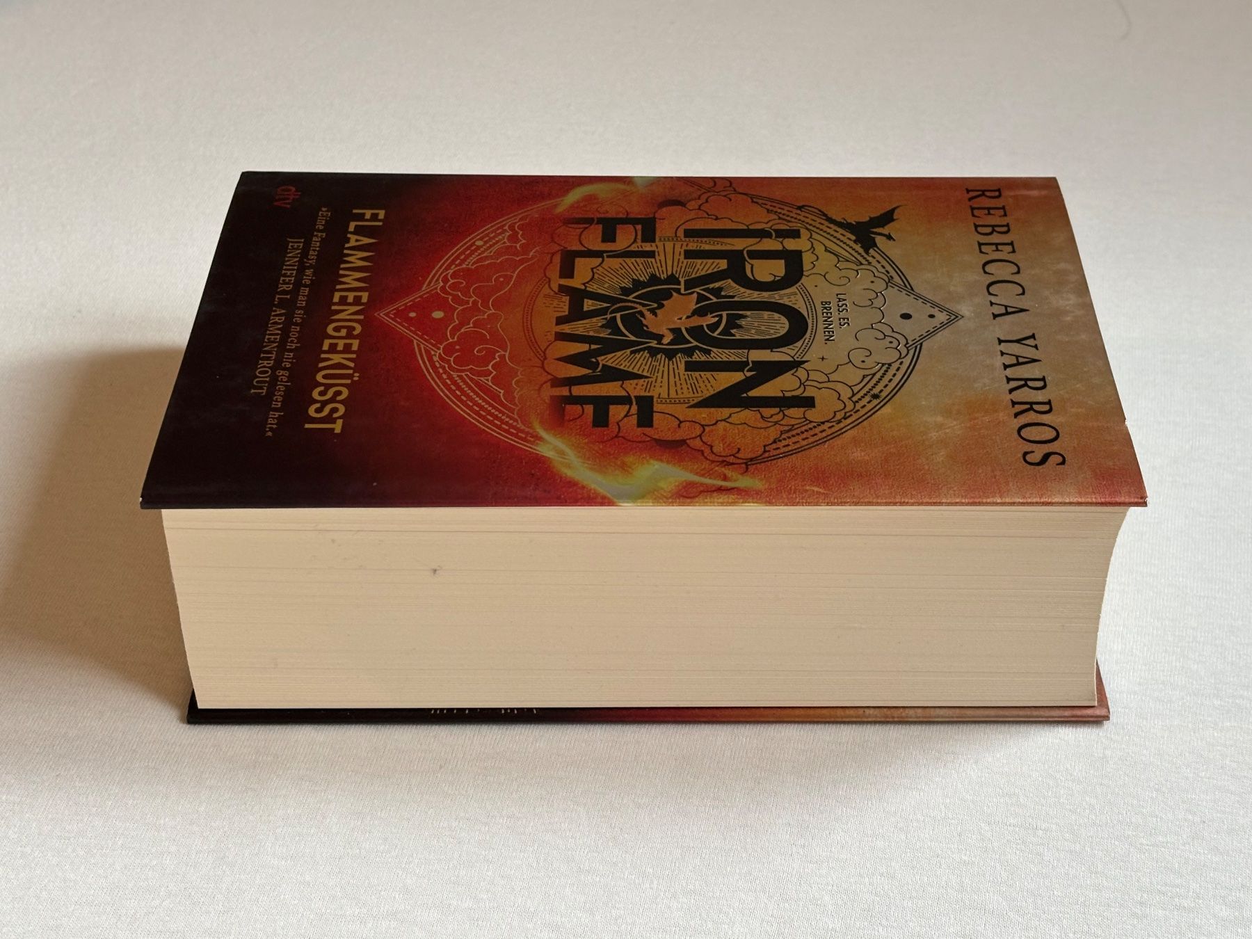 Libri: Iron Flame von Rebecca Yarros – Usato da Stäfa venduto da lenareads 2