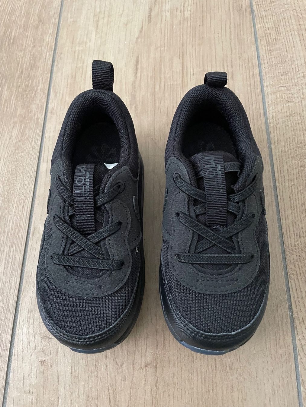 Nike Scarpe per ragazzi: Nike Air Max Motif Gr. 25 NEU – Nuovo e nell'imballaggio originale da Waltenschwil venduto da hansnine 1