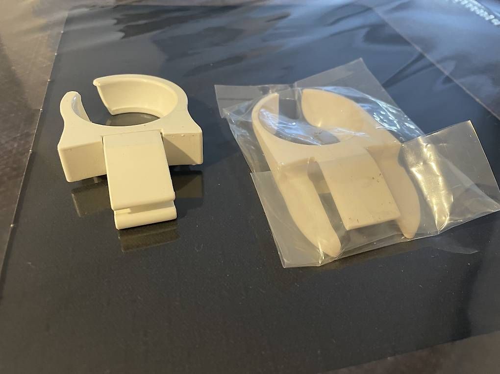 Cucine complete: Clips porta bicchieri per piatti – Usato da Minusio venduto da KaLo911 1