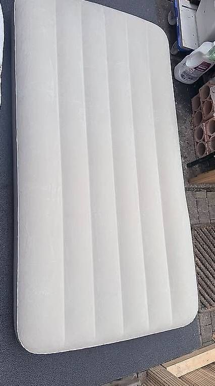 Matelas: Luftmatratze – Neuf avec emballage d'origine à Winterthur par Avanesh 1