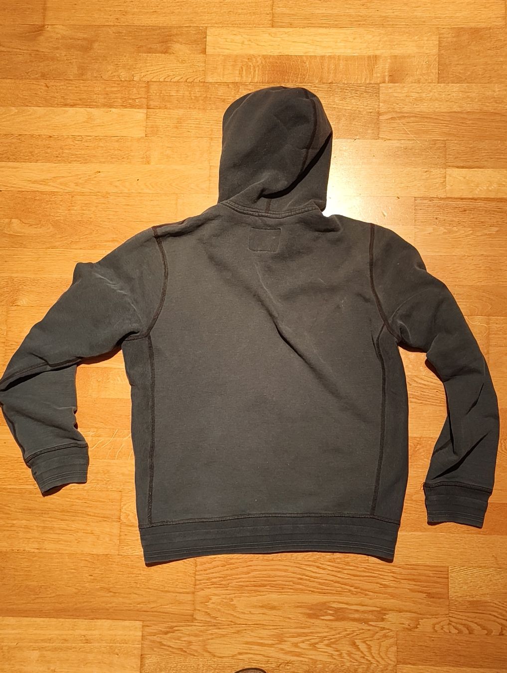 Woolrich Maglioni & Felpe: Woolrich zip-up Hoodie – Usato da Muri b. Bern venduto da SauceBernoise 3