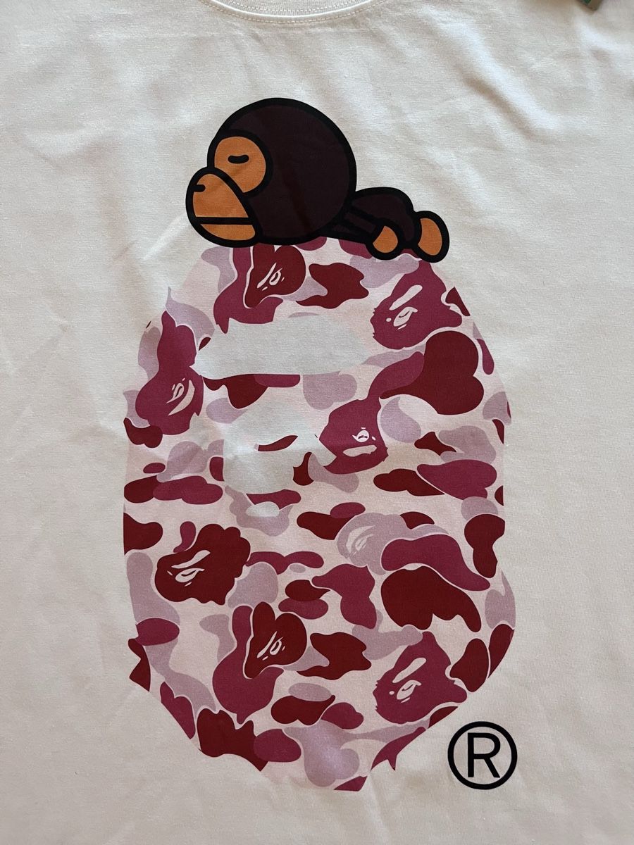 Bape T-shirt: A BATHING APE — T-SHIRT – Nuovo (secondo la descrizione) da Au ZH venduto da erik.en 1